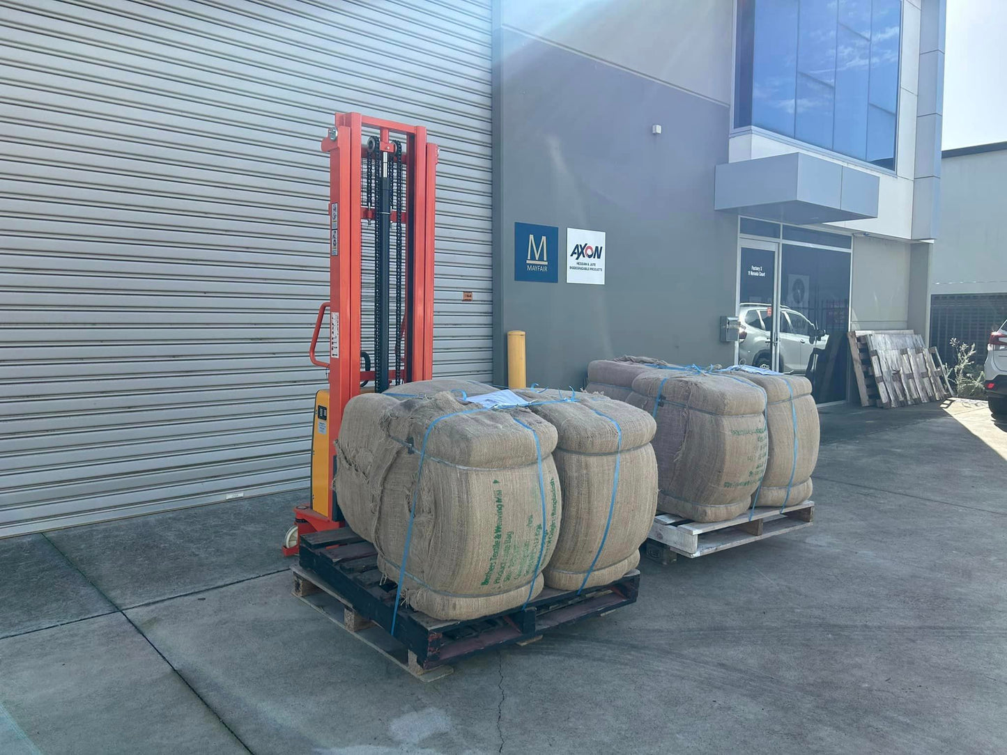 Bulk Hessian Bags Bale 94cm x 56cm 335g L Size 500 Bags a Bale