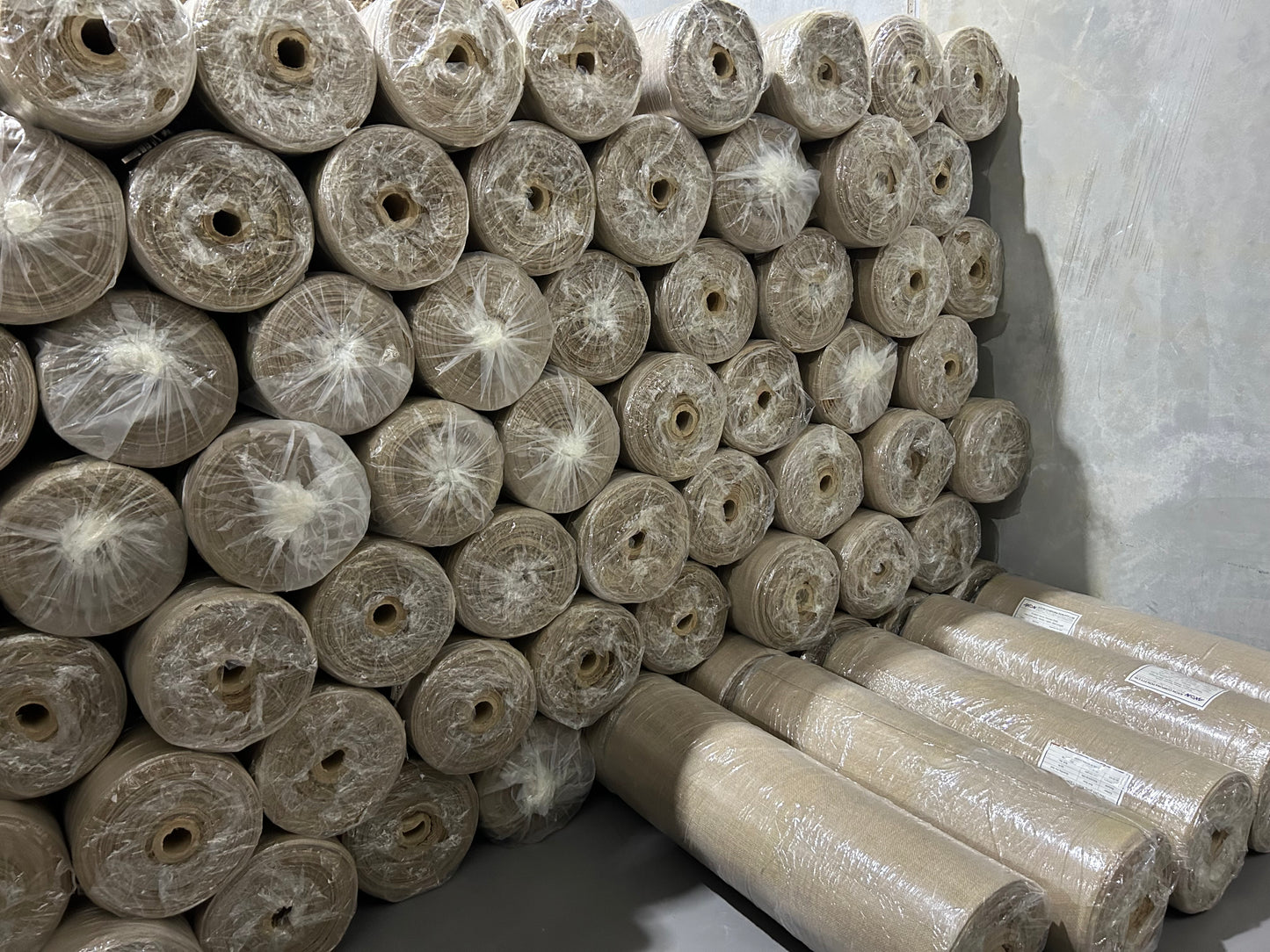 Hessian Fabric 14oz, 1.83 Meter W, 50 Meter L, 245gsm